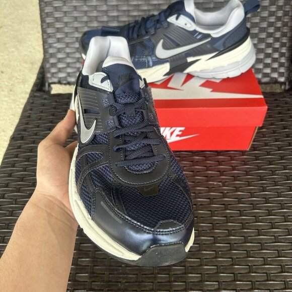 NIKE V2K RUN OBSIDIAN WOLF GREY Size 13 - Picture 2 of 6